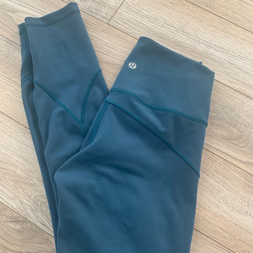 Lululemon Movement Tight 25”